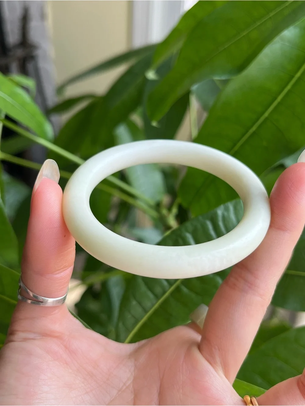 Xiu Jade Bangle Bracelet Light Creamy White - XS D: 52.2-52.4mm